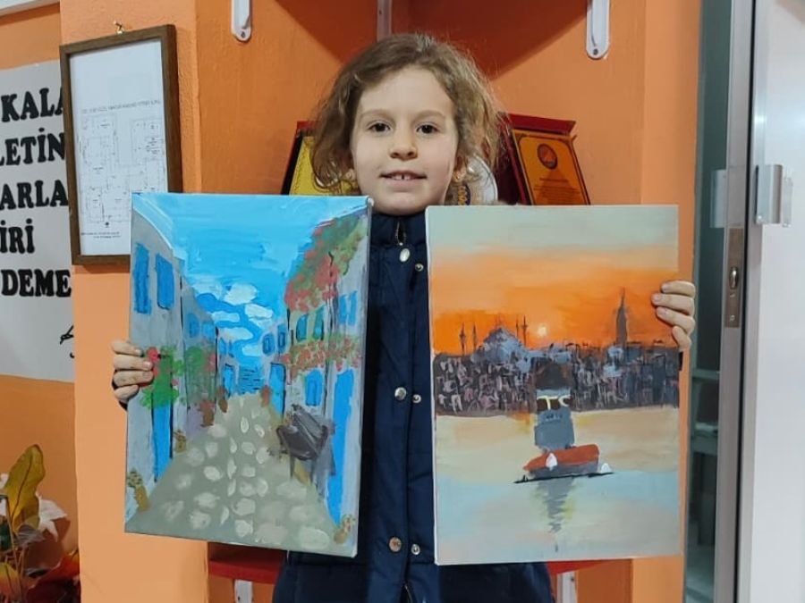 Çocuk resim eğitimi kursundan akrilik çalışmalar