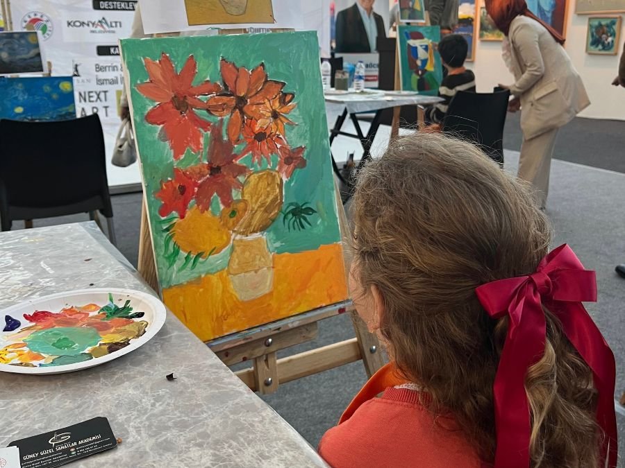 Çocuk resim sergisi etkinlikleri pano resimi