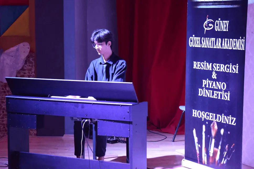 Müzik Kursu Sahne Konservatuar Gösterisi