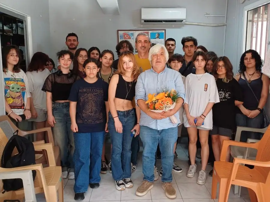 Resim Kursuna Davet Edilmiş Ünlü